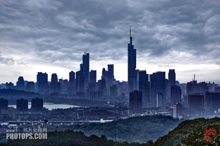 Photoshop CC用Camera Raw滤镜插件把雾霾城市图片转为高清风景大片教程